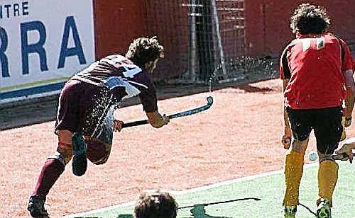 Latham scores from the tightest of angles. Latham scores from the tightest of angles.